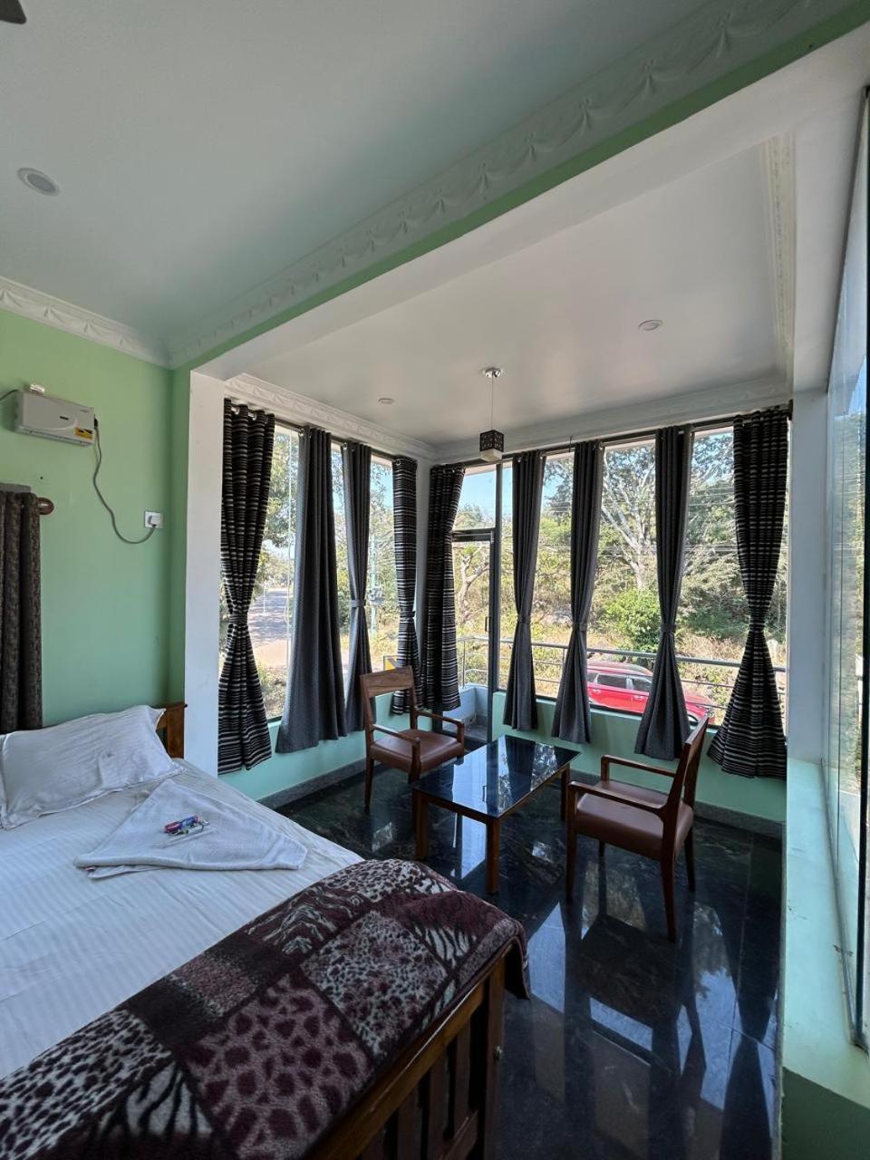 Yelagiri Goldhill Resort Kültér fotó